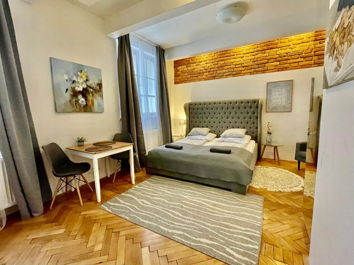 Apartment Cozy Local Naplavka In Center *